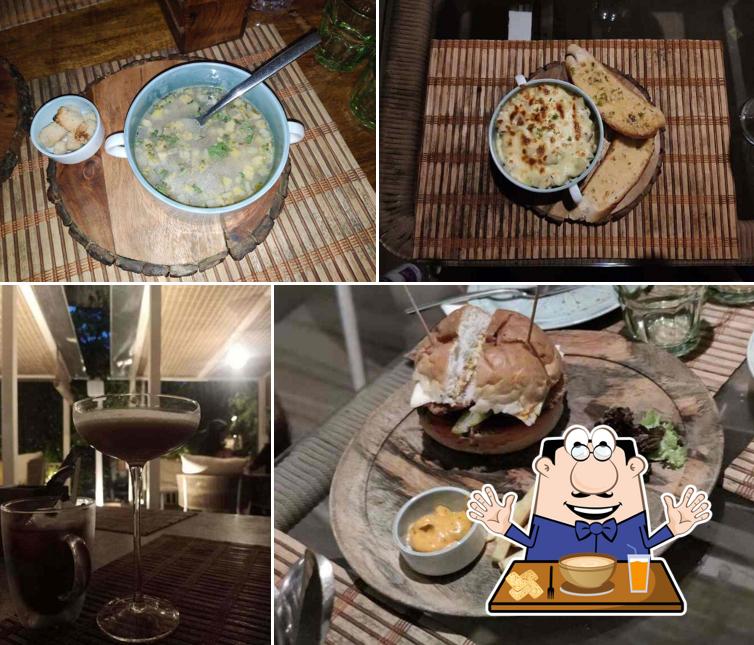 Clam chowder at Bagan : Poolside Cafe
