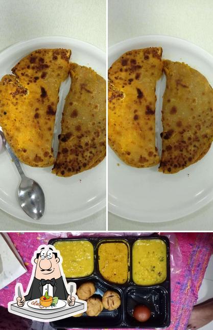 Food at Dadi Ka Khazana