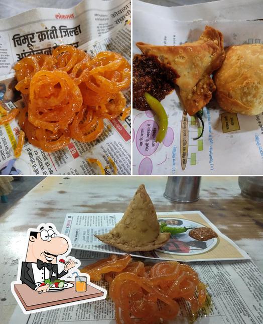 Food at Mama Samosa Center