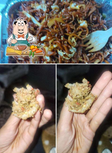 Spaghetti bolognese at Sam Momo's