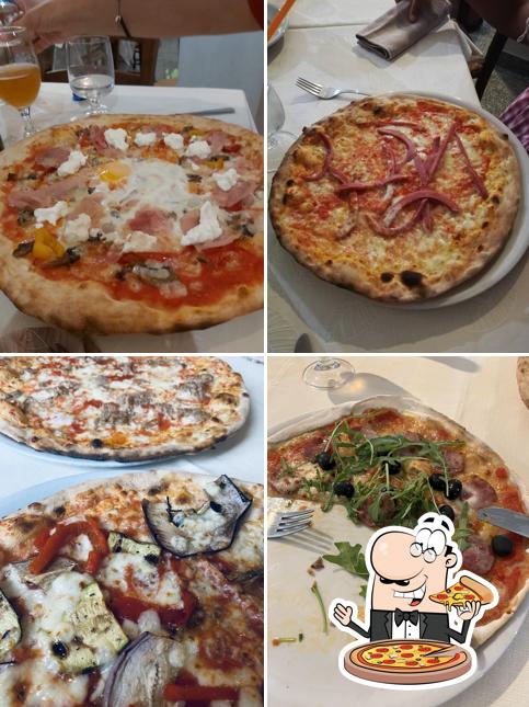 Scegli una pizza a Pizzeria Da Mariano
