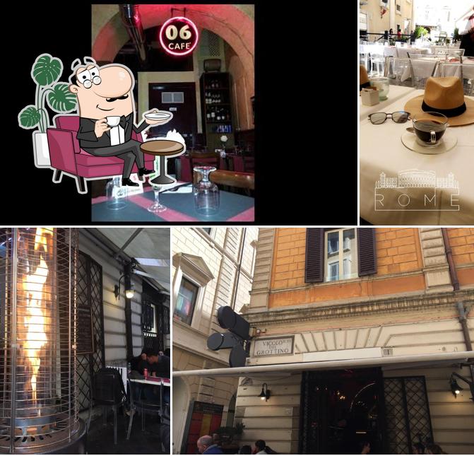 Siediti a un tavolo di 06 Cafè
