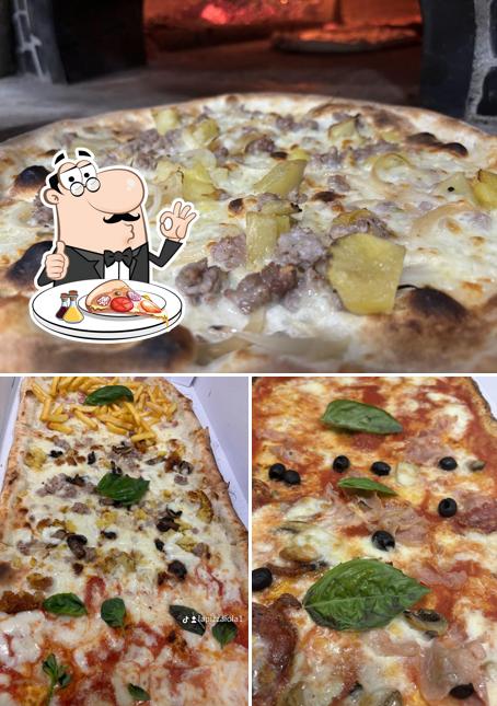 Scegli tra le svariate varianti di pizza