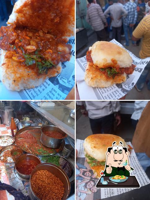 Food at Bhikha Bhai Dabeli