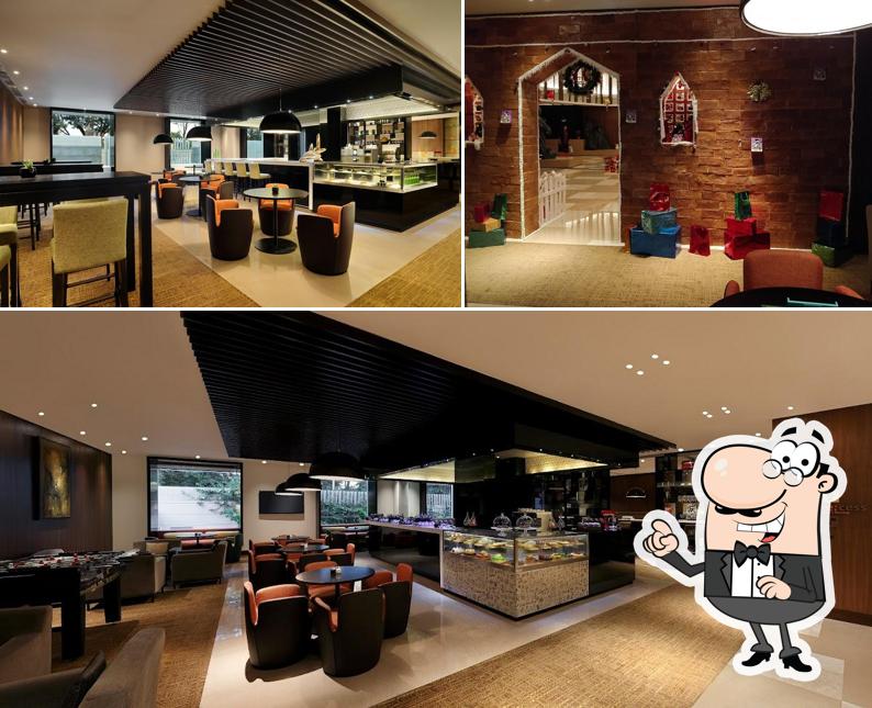 The interior of Re:Cess