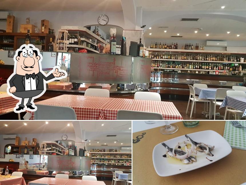 La interni e cibo del ristorante