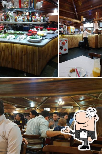 O interior do Fogo e Brasa Churrascaria