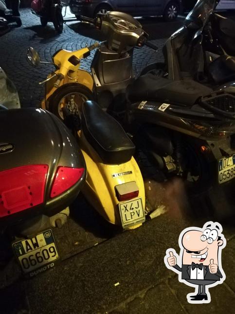 Guarda questa immagine di ROOTZ Cafe & Records Shop