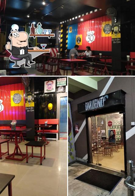 The interior of Oink Infinity