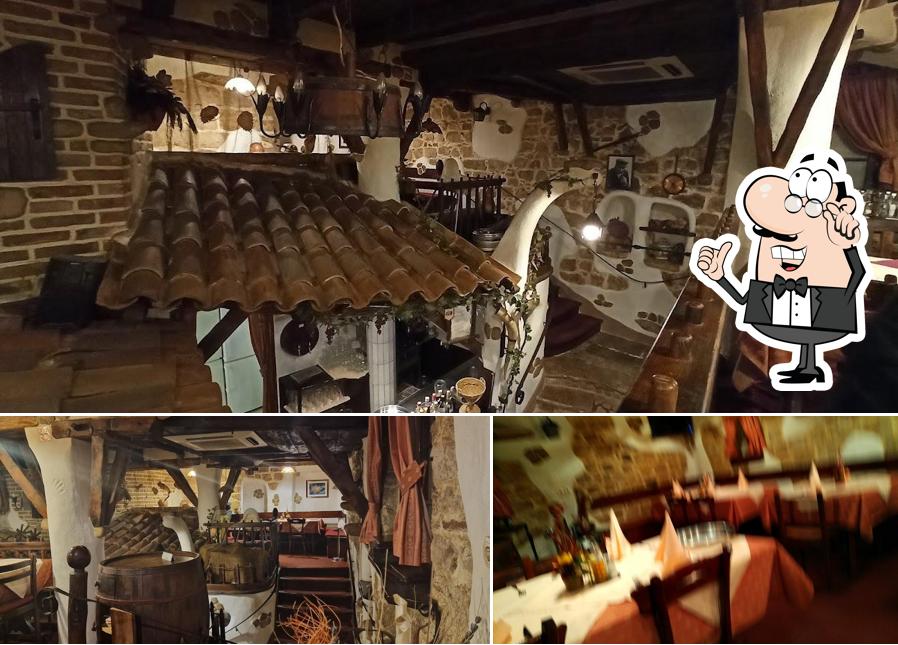 Siediti a un tavolo di Konoba Rab