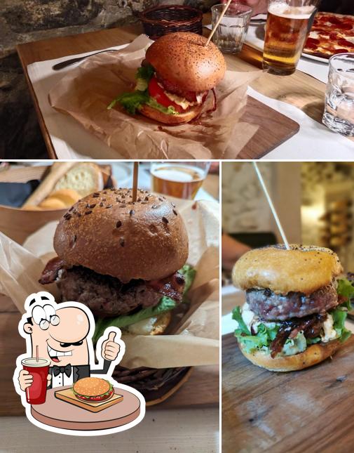 Concediti un bell'hamburger a Osteria al Cantinì