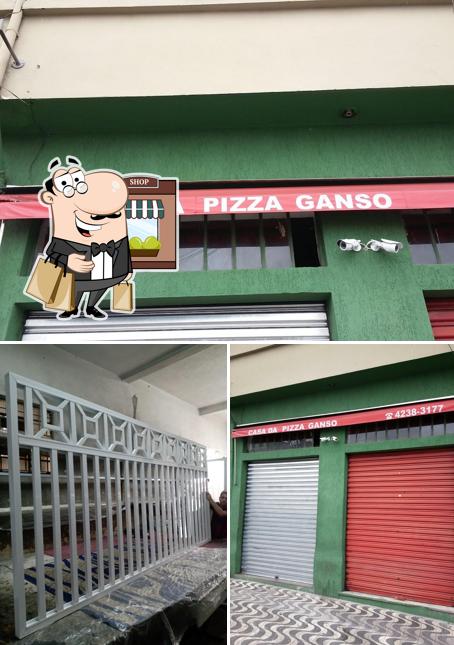 A exterior e interior do restaurante