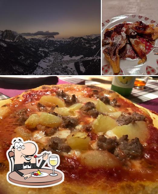 Benny Style / In cucina con Benny si caratterizza per la cibo e esterno