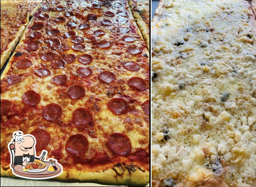 Scegli una pizza a Caffè Centrale