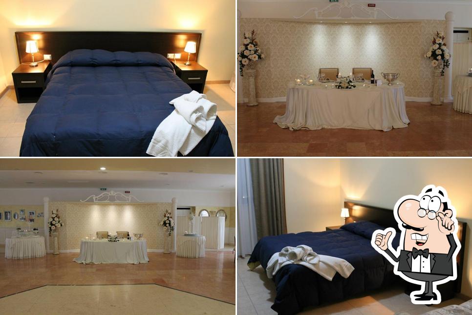 Hotel "AGORA' " Agri Resort (ristorante ricevimenti pizzeria ) .