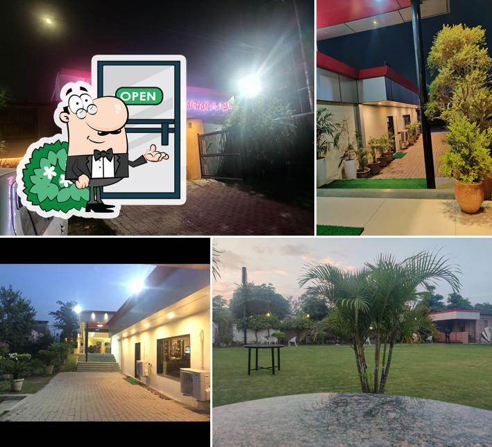 You can get some fresh air at the outside area of Lalli's Family Restaurant & Bar