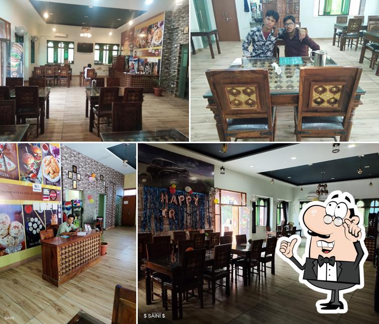 The interior of अरावली कैफे एंड रेस्टोरेंट