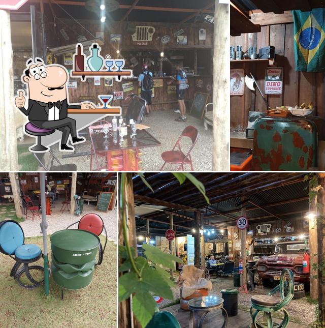 O interior do Café na Tuia