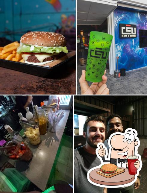 Peça um hambúrguer no Céu Arte + Bar