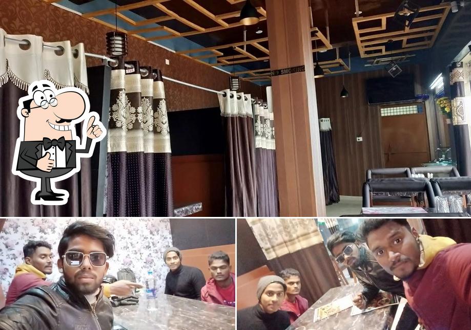 Here's a pic of Mitra da adda restaurant