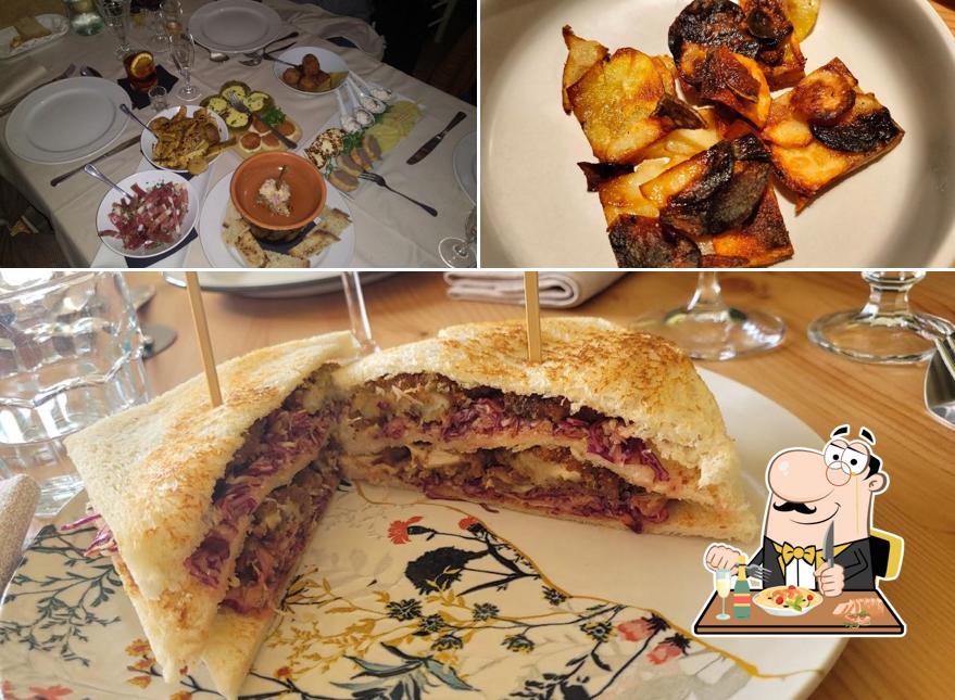 Platti al Tre Cipolle Sul Comò