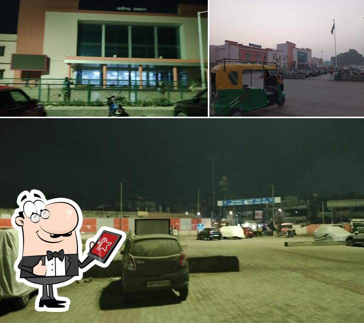 The exterior of Aligarh Junction