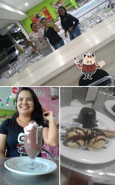 A comida e interior do restaurante