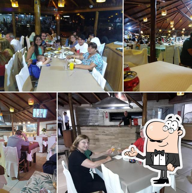O interior do Doca's Restaurante