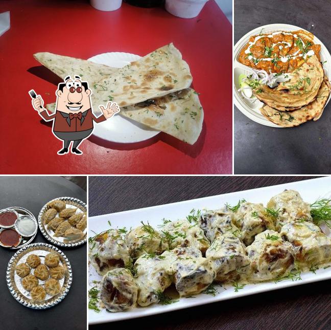 Food at NAINITAL WALE MOMOS