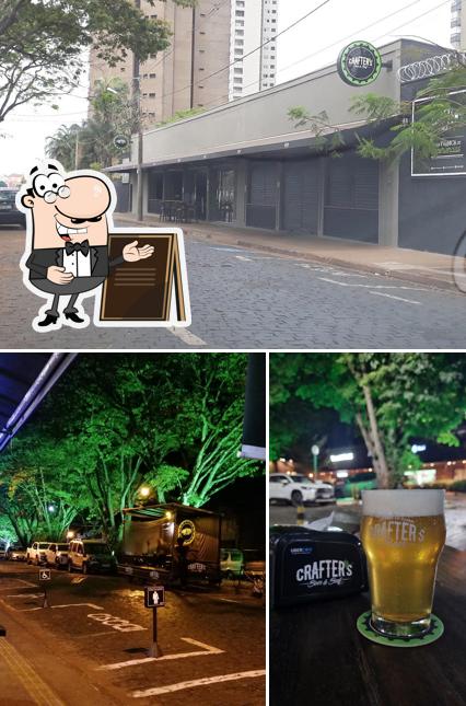 O exterior do Crafter's Beer & Beef