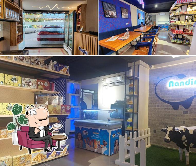 Check out how Nandini Cafe Moo. Guruvayoor looks inside