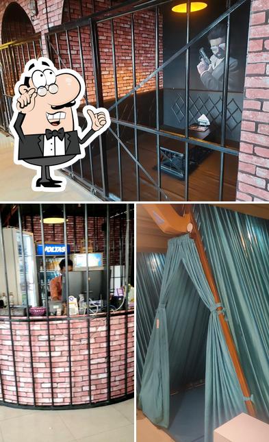 The interior of Gismat Jail Mandi Restaurant