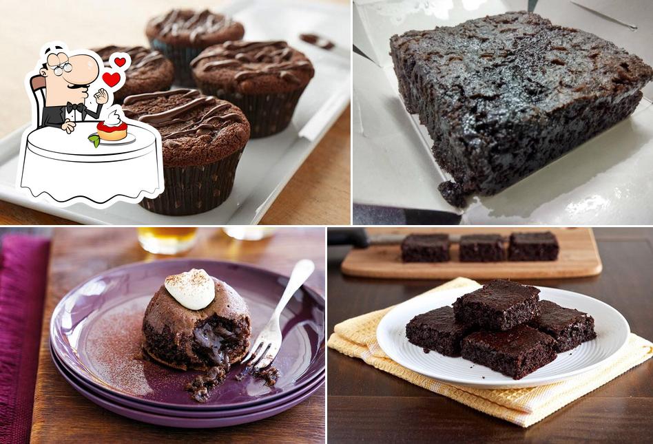 MOJO Pizza - 2X Toppings serves a selection of desserts