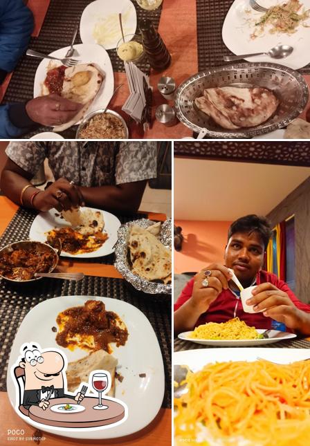 Food at Mom's Kitchen