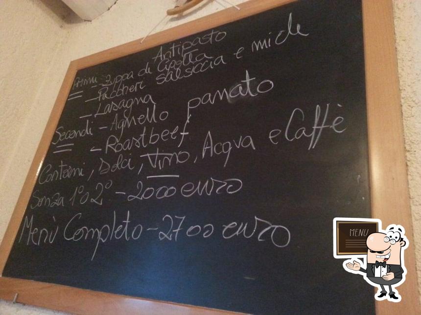 Leggi il menu sulla lavagna