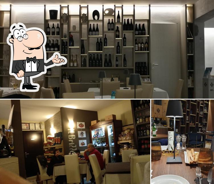 Dai un'occhiata agli interni di Papa Alessandro Ristorante