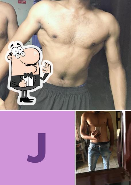 Look at this photo of Jatt