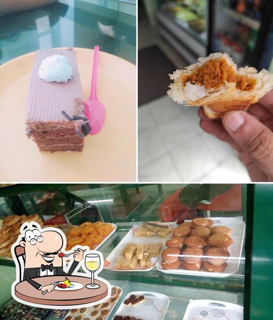 Food at Joecees Bakery Kizhakkenmuthoor,Thiruvalla ( ജോസീസ് ബേക്കറി, കിഴക്കൻ മുത്തൂർ, തിരുവല്ല )
