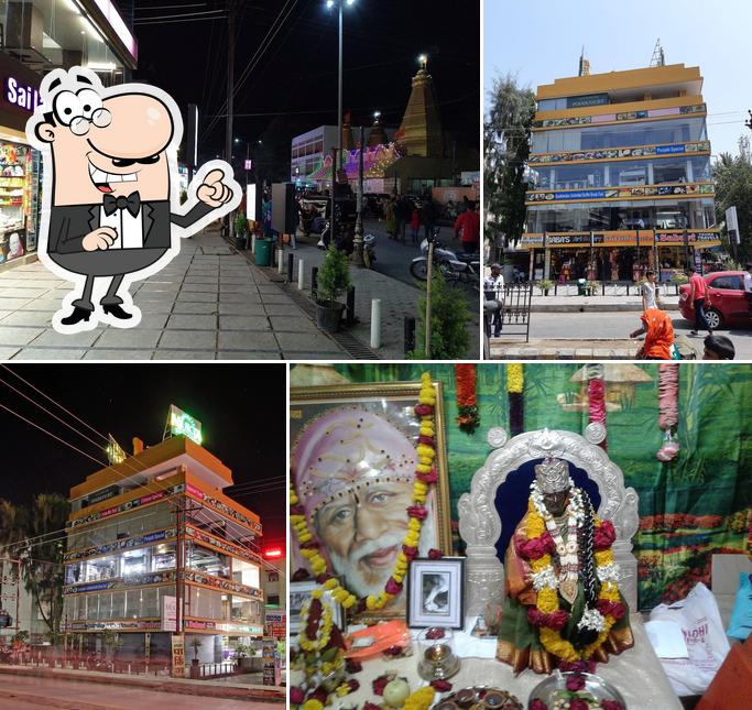 Check out how Mukta Food Court looks outside