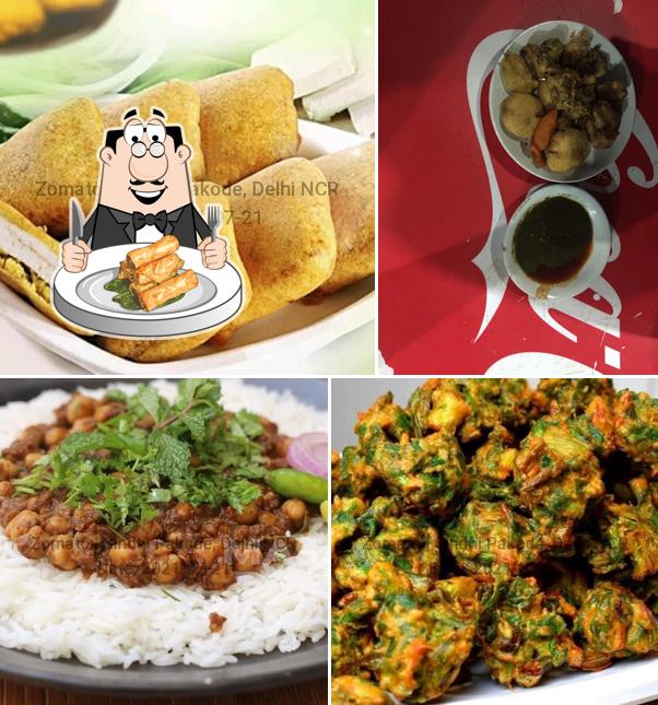 Spring rolls at Sindhi Pakore