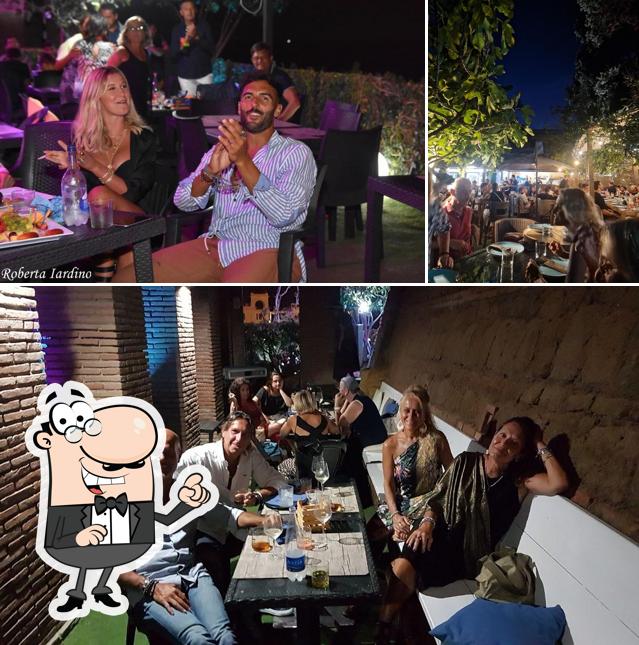 Siediti a un tavolo di Blue - Rooftop Aperitif