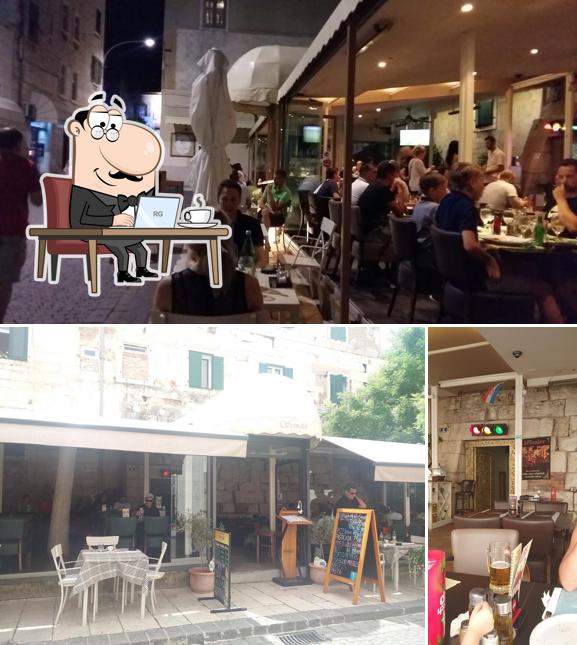 Gli interni di Kavana Semafor
