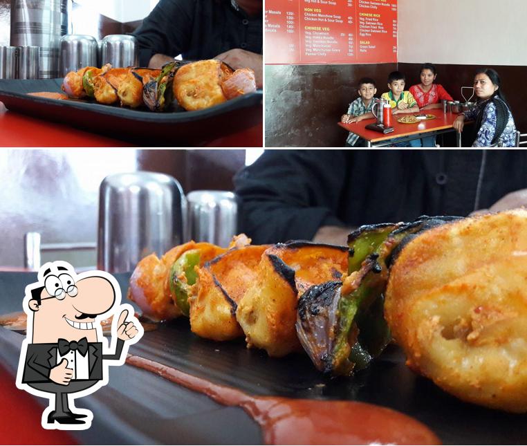 Look at the picture of Fooday Rastaurant