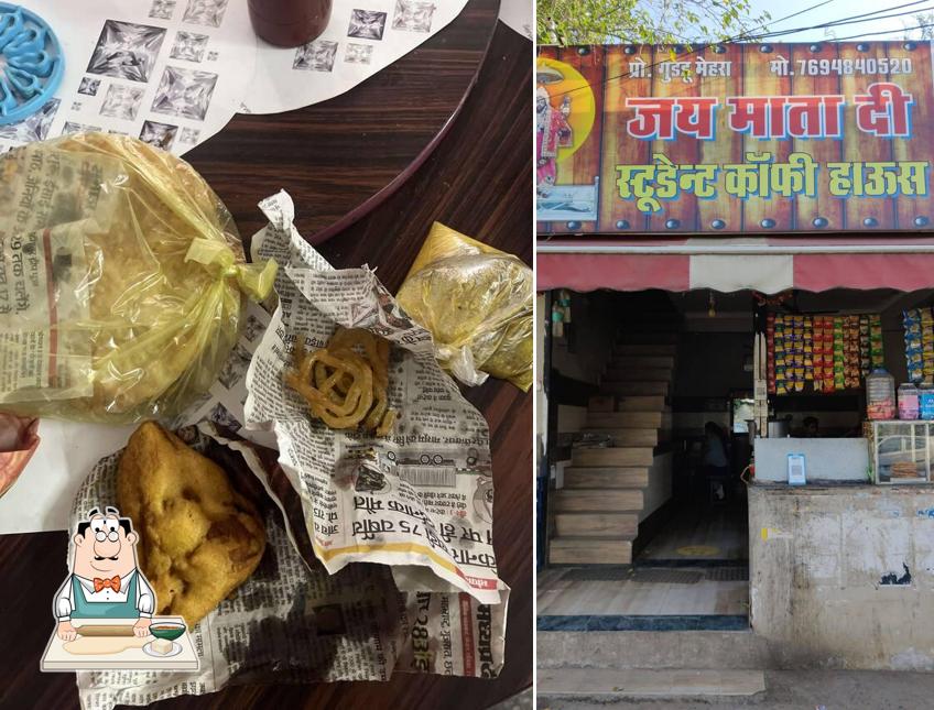 Samosa at Jai Mata Di Student Coffee House