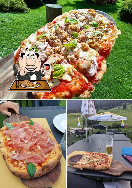 Scegli una pizza a RistoranteSelva