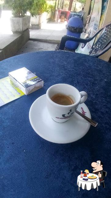 Prova un hamburger a Bar Aurelia