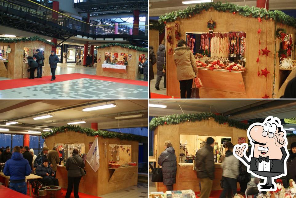 Gli interni di Centro Commerciale La Piazza