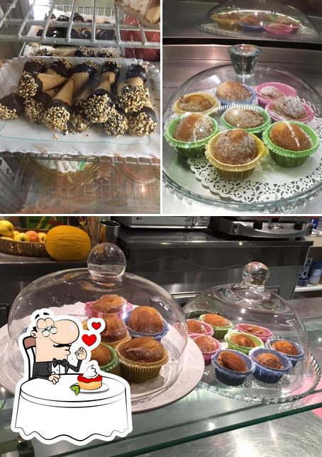 San Marco Antico Caffe Pasticceria propone un'ampia varietà di dessert