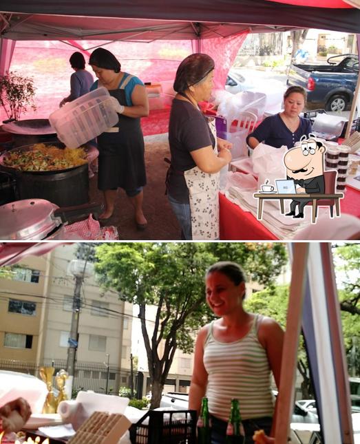 O interior do Yakisoba do Gondo