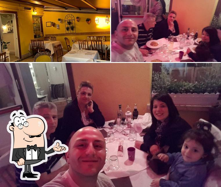 Siediti a un tavolo di Ristorante Da Ismaele - Specialità Paella di Pesce